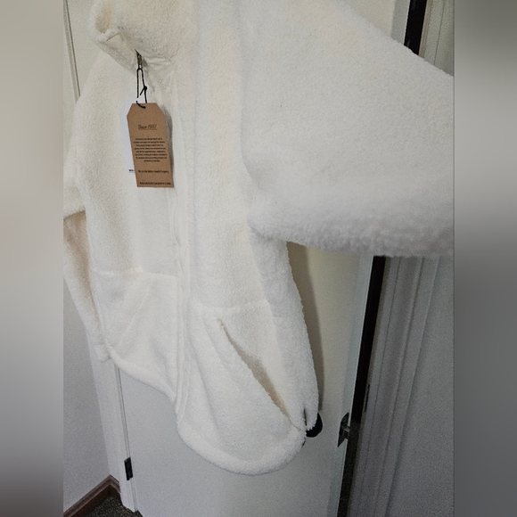 White Sherpa Fleece Jacket - Picture 3 of 5